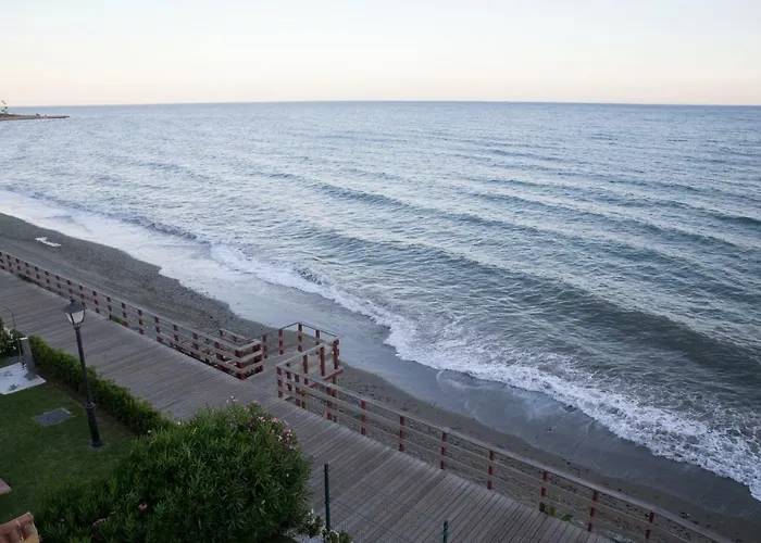 Casa Tiki Apartment Estepona